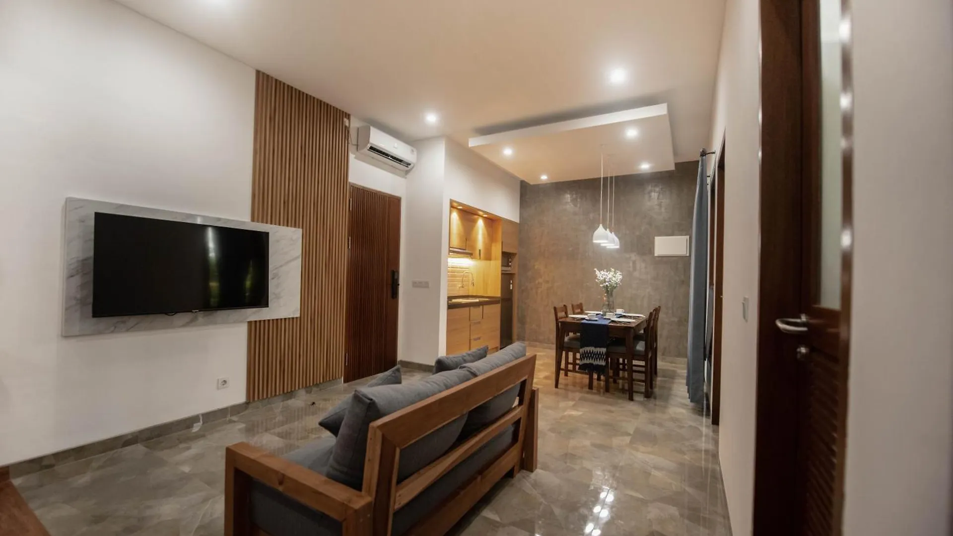 Sandat Hotel Legian