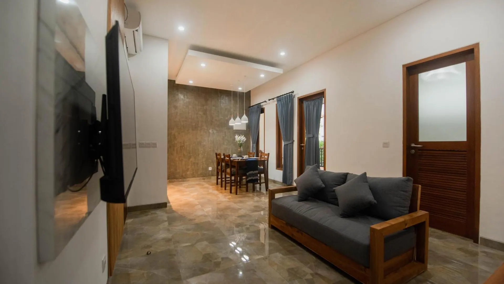 Sandat Hotel Legian 3*, Legian (Bali)