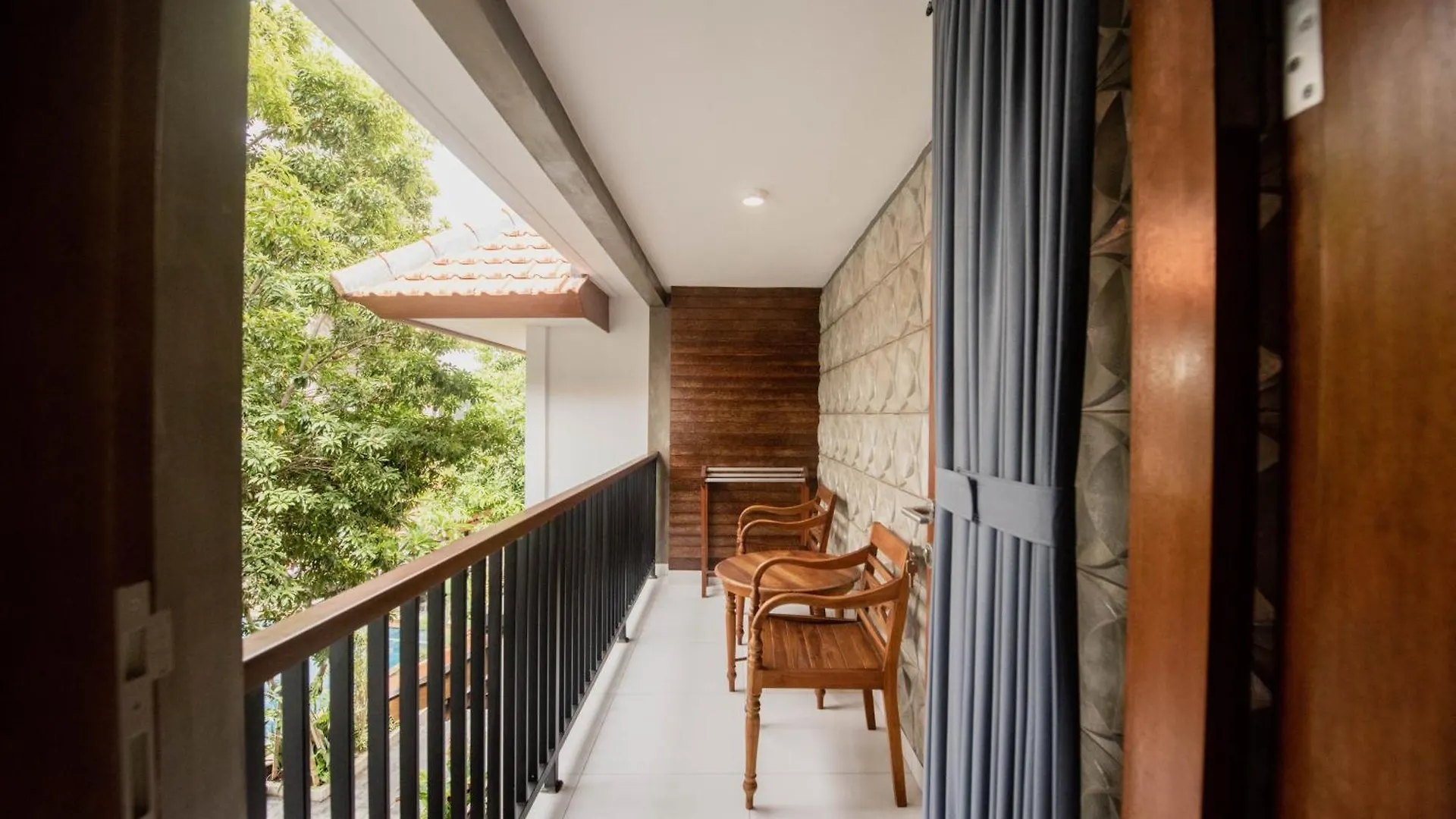 Sandat Hotel Legian