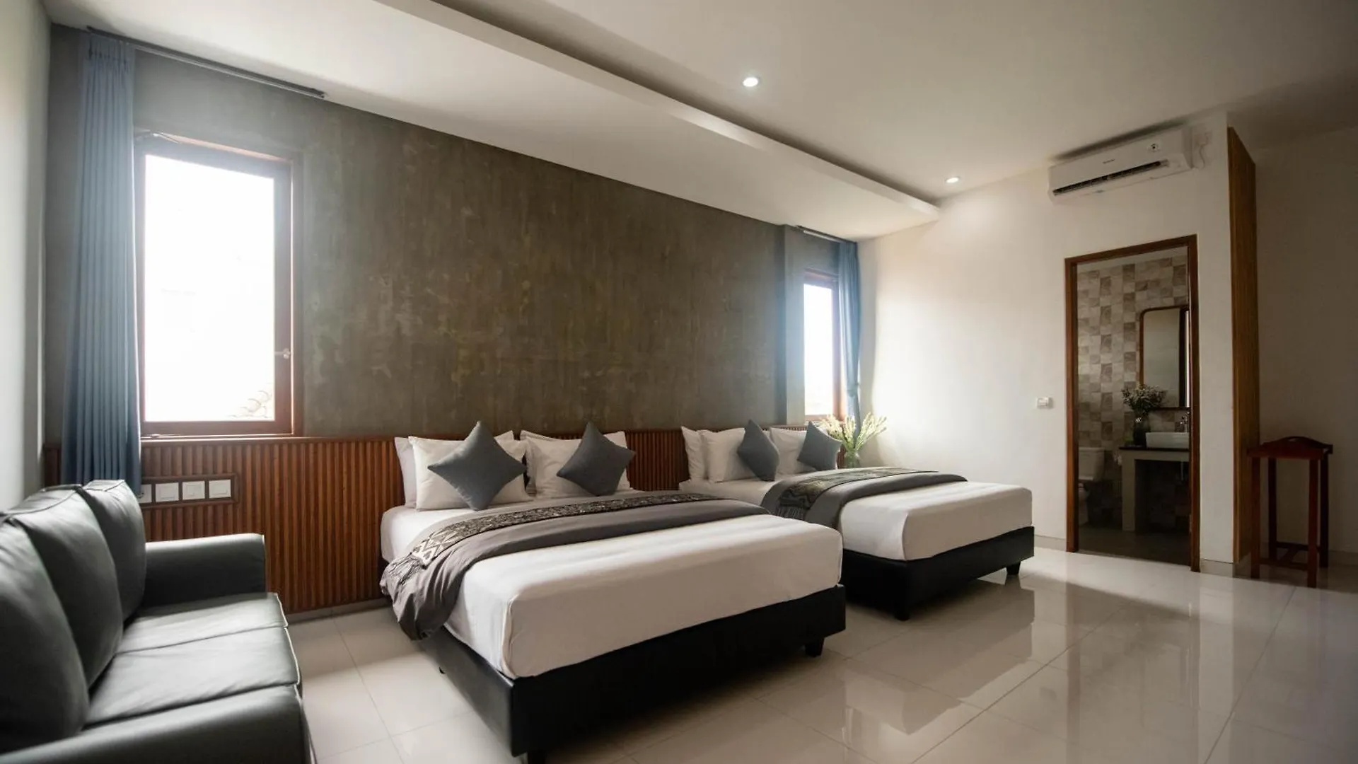 Sandat Hotel Legian