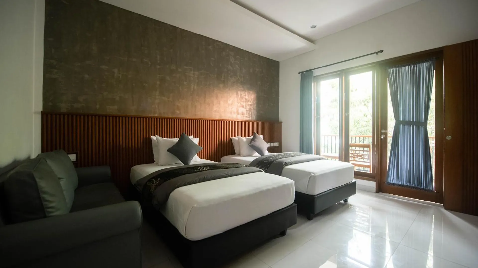 Sandat Hotel Legian Indonesia