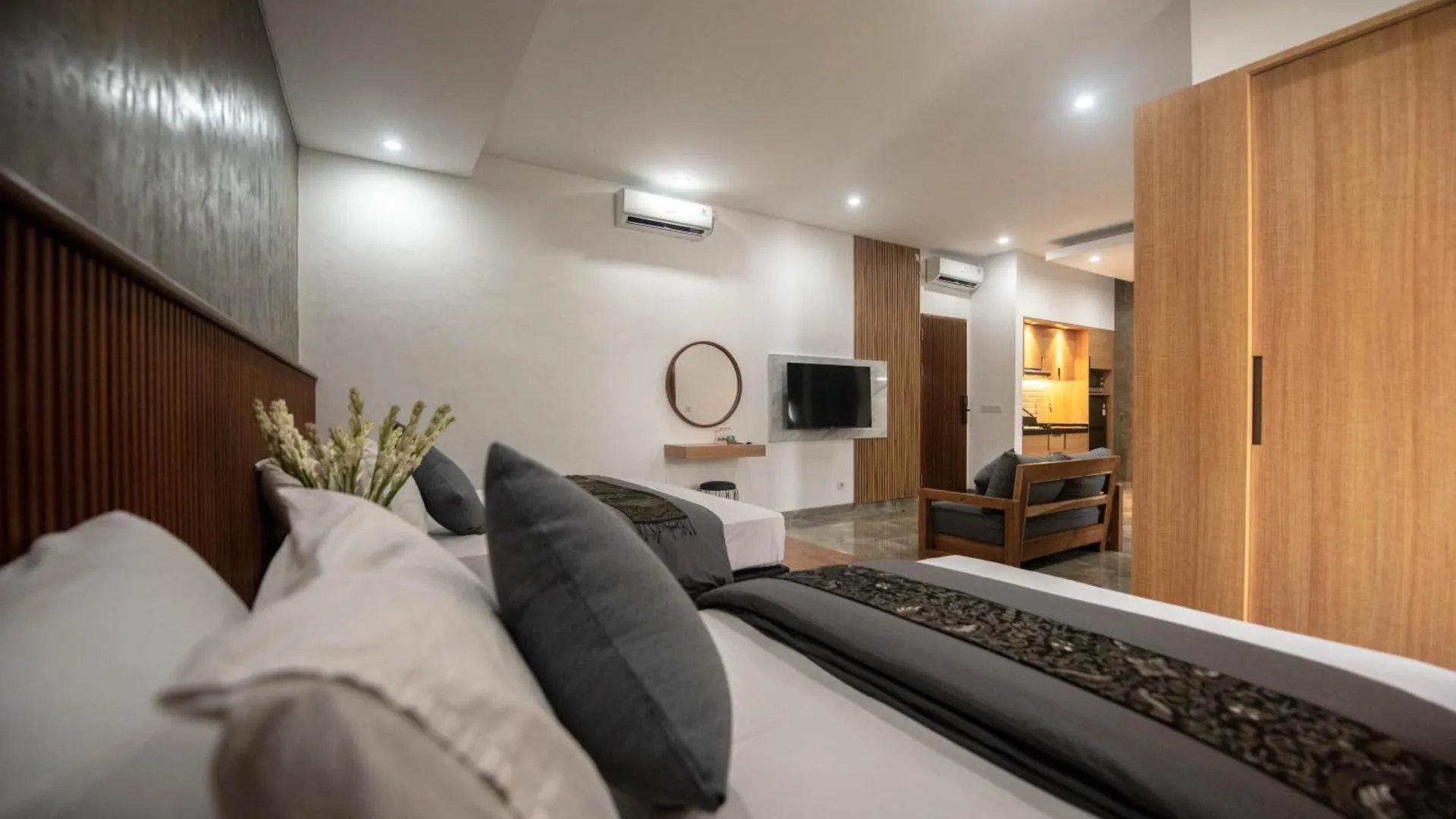 Sandat Hotel Legian