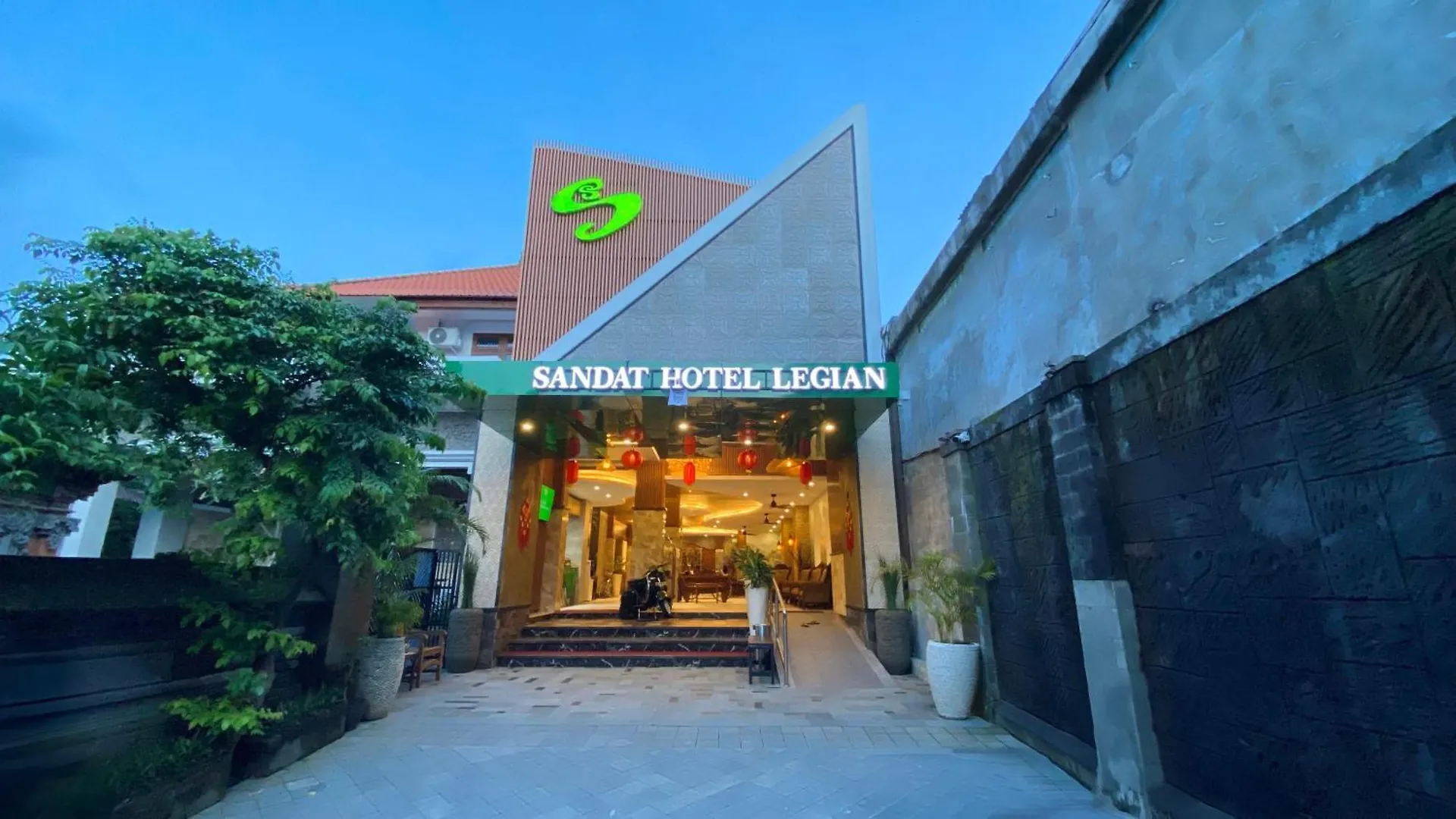 Sandat Hotel Legian location