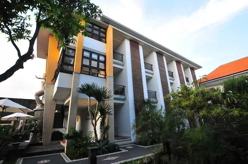 Sandat Hotel Legian